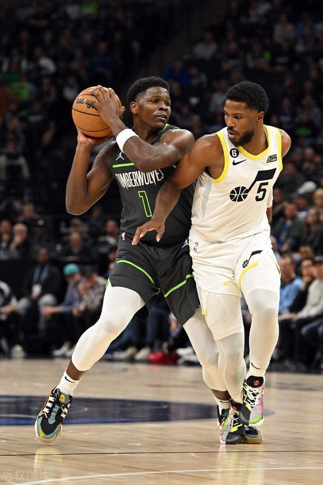 冲刺阶段体能课后;犹他爵士伤情更新备战亚冠;管理层满意;球探报告显示潜力 冲刺阶段体能课后;犹他爵士伤情更新备战亚冠;管理层满意;球探报告显示潜力