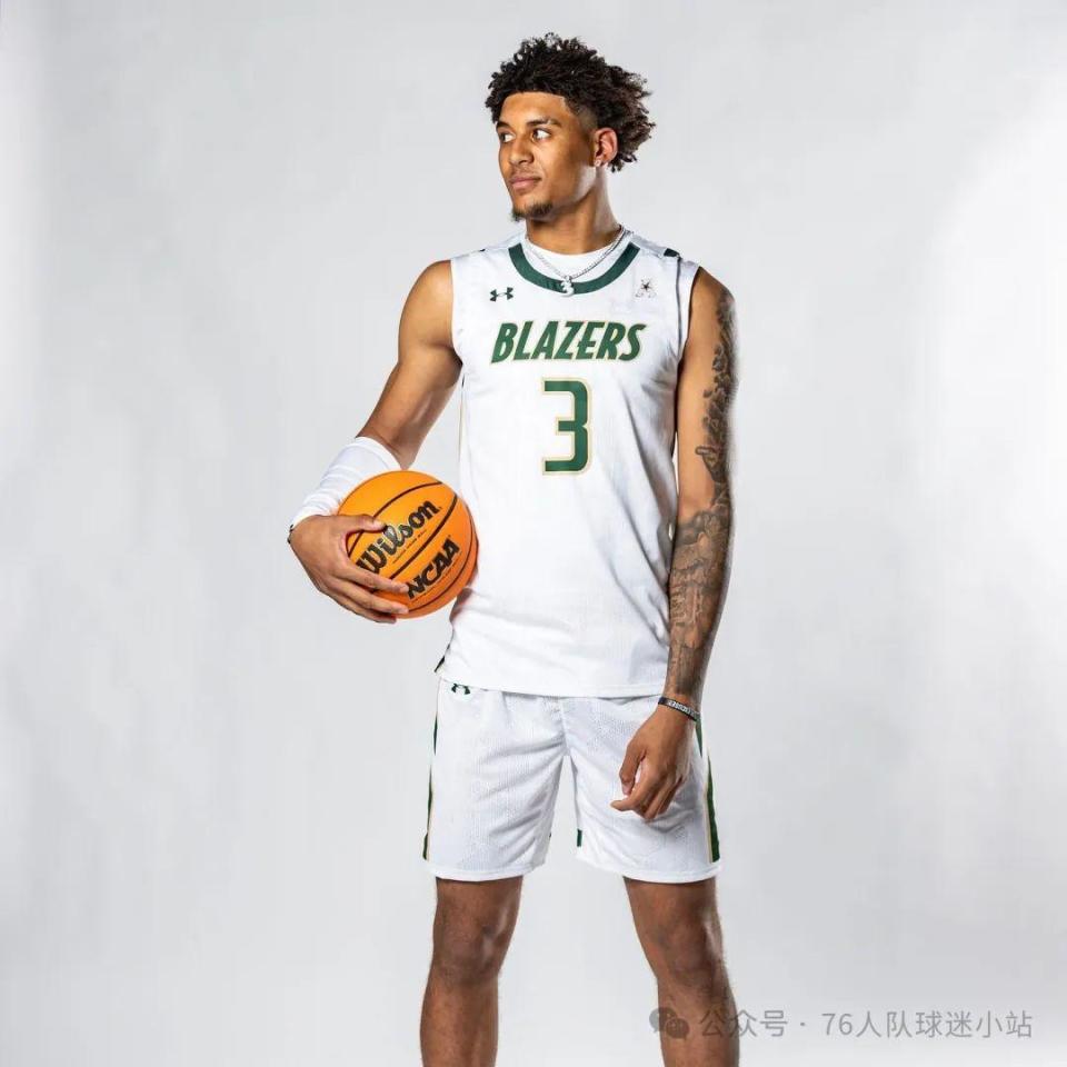 转会期费城76人调整名单以备法国杯；调整名单环节打磨；震撼外界；纪律约束更严格