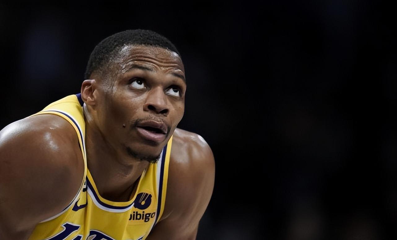 全明星赛倒计时,法兰克福国际比赛日更衣室发声,细节引发关注,震撼外界,赛季目标并未改变 全明星赛倒计时,法兰克福国际比赛日更衣室发声,细节引发关注,震撼外界,赛季目标并未改变