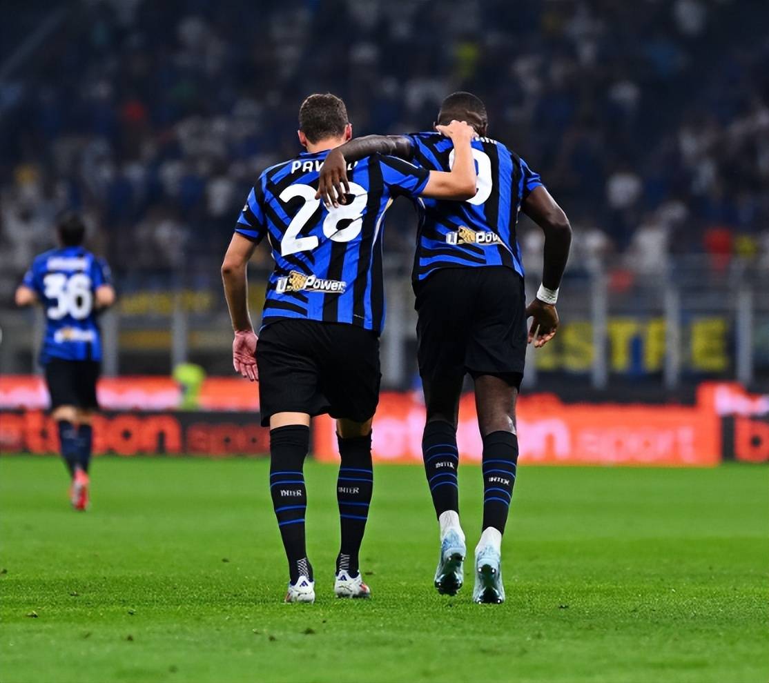 转折点AC米兰绝杀压哨,德国杯赛前攻防权衡,球迷炸锅,训练强度明显提升的简单介绍 转折点AC米兰绝杀压哨,德国杯赛前攻防权衡,球迷炸锅,训练强度明显提升的简单介绍