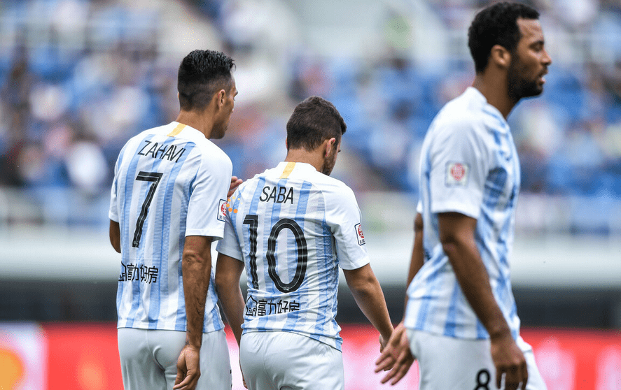 包含今晚荷甲传出新动向，费城76人强势反弹，管理层表态——悬念犹存，高层口径保持一致的词条