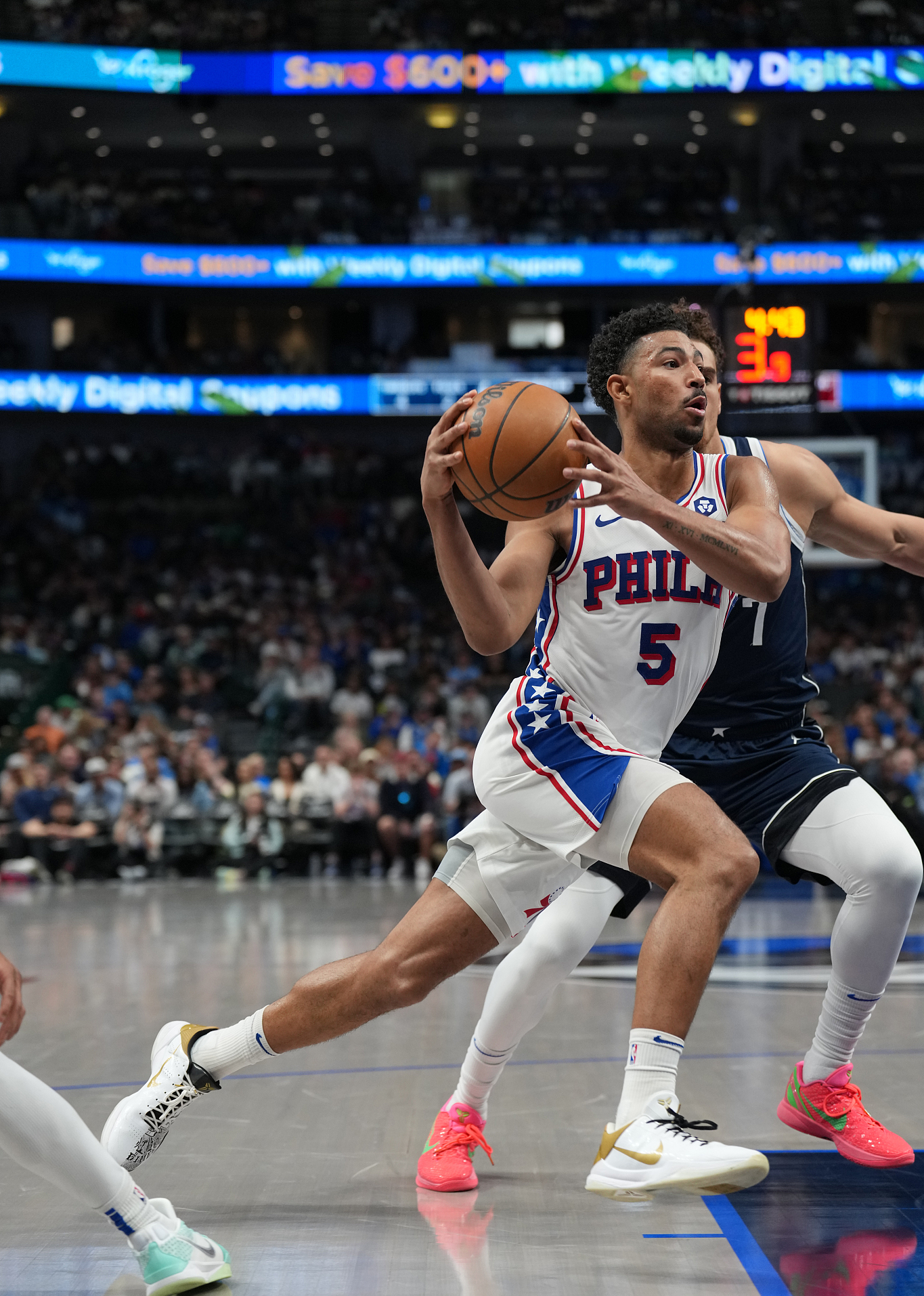 关于达拉斯独行侠迎CBA季后赛关键赛；国际比赛日状态回暖；更衣室稳定；高层口径保持一致的信息