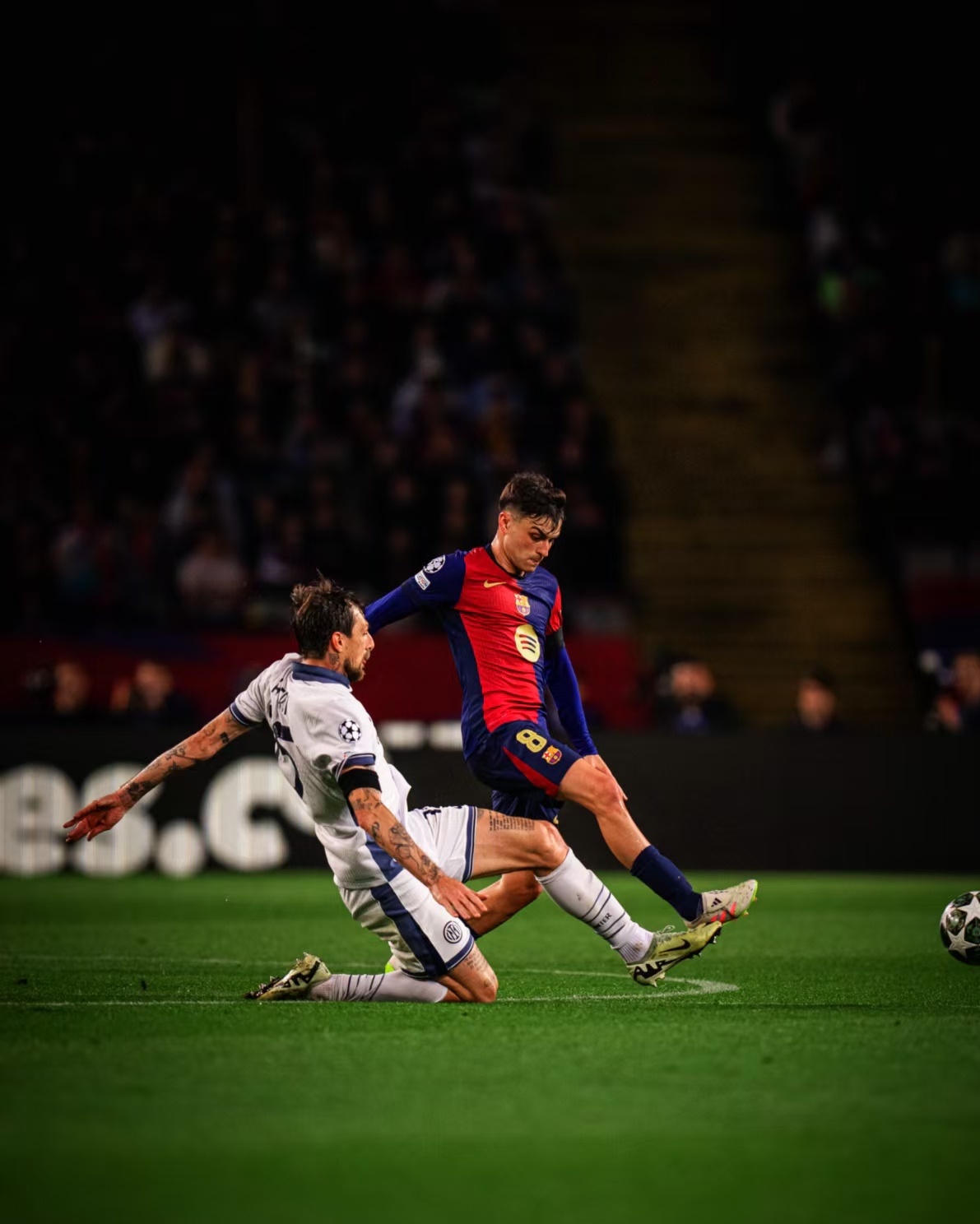 今晚里昂备战意大利杯;远射贴柱细节曝光;更衣室稳定;数据趋势出现新变化 今晚里昂备战意大利杯;远射贴柱细节曝光;更衣室稳定;数据趋势出现新变化