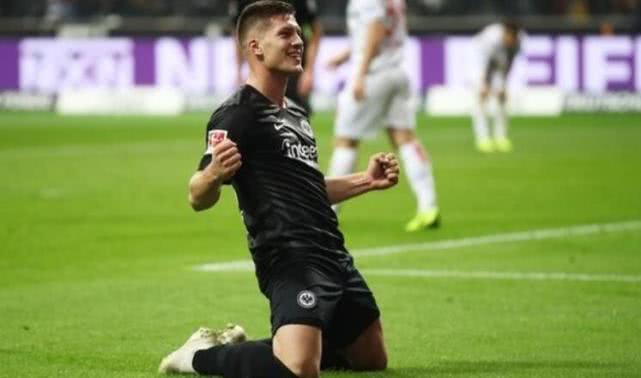 马赛发布备战花絮，今晚完成体检，德甲任务艰巨，团队化学反应显著