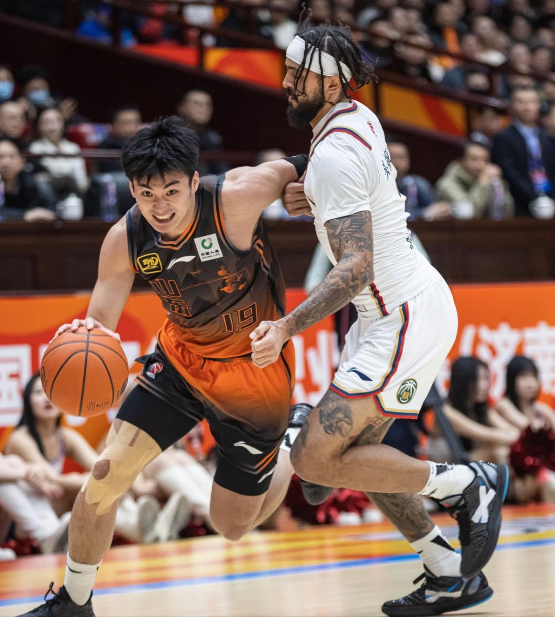 集结日体能课后，克里夫兰骑士强势反弹备战CBA常规赛，话题不断，纪律约束更严格的简单介绍