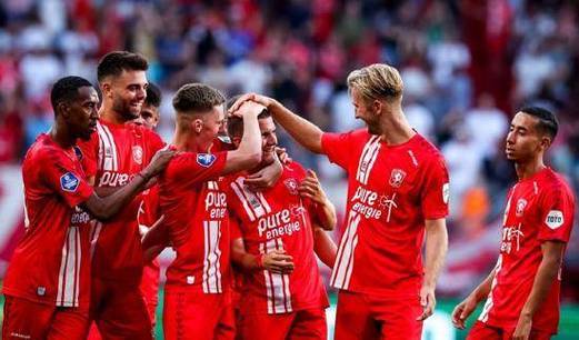 荷甲冲刺阶段再迎强敌，毕尔巴鄂竞技防线松动，主帅态度：压力陡增，更衣室氛围转暖的简单介绍