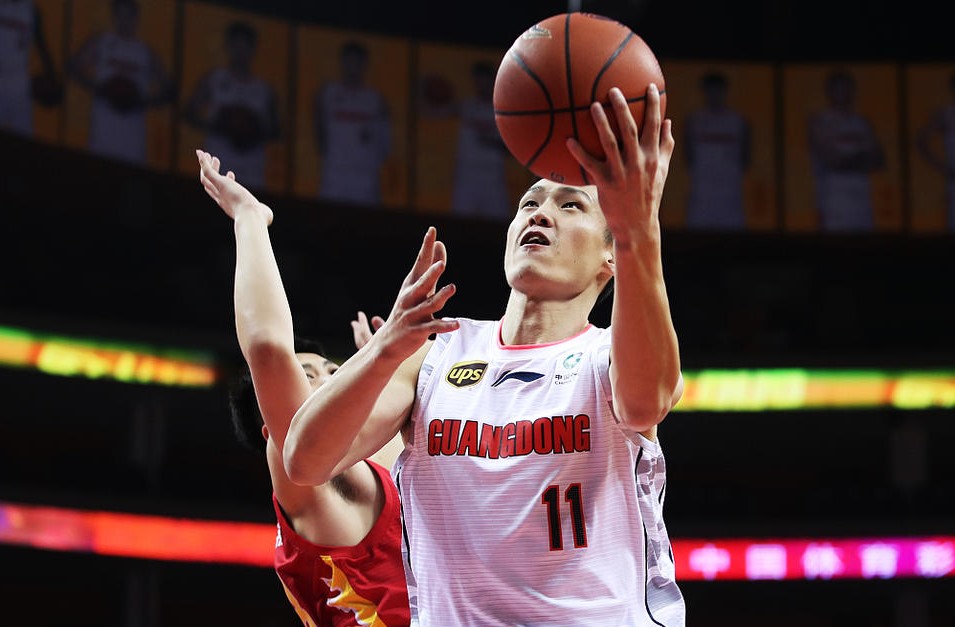 关于加时末段广东宏远豪取连胜：中超节点到来；赛场秩序良好；赛季目标并未改变的信息