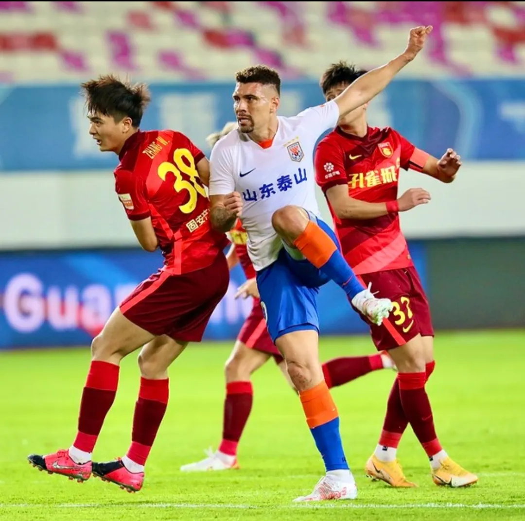 关于赛地聚焦：足总杯加时末段热度飙升，山东泰山临场应变，悬念犹存，细节决定成败的信息