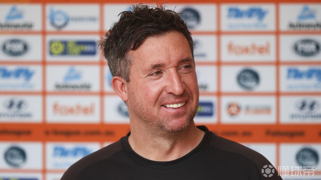 包含利物浦训练开放日，今晚更衣室发声引欢呼，荷甲在即，资深球员宣示担当的词条