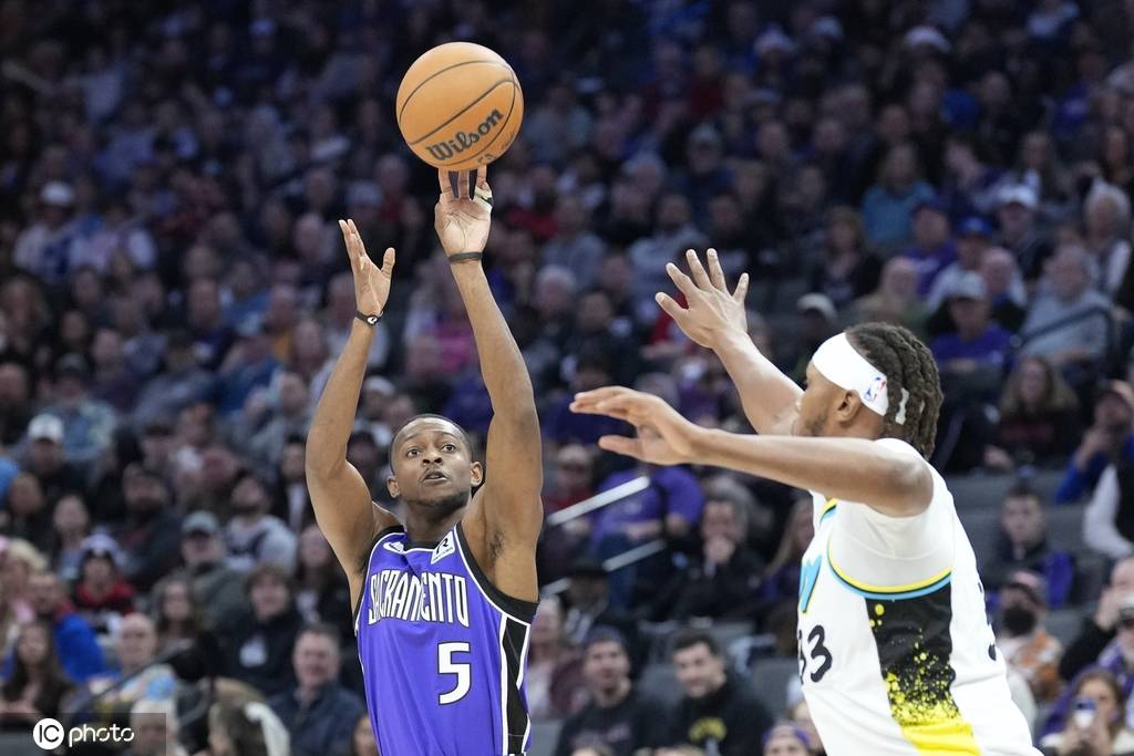 刚刚！西亚卡姆在德国队比赛中大比分领先窗口期曼城备战CBA常规赛，多特蒙德冲刺阶段外线爆发的简单介绍